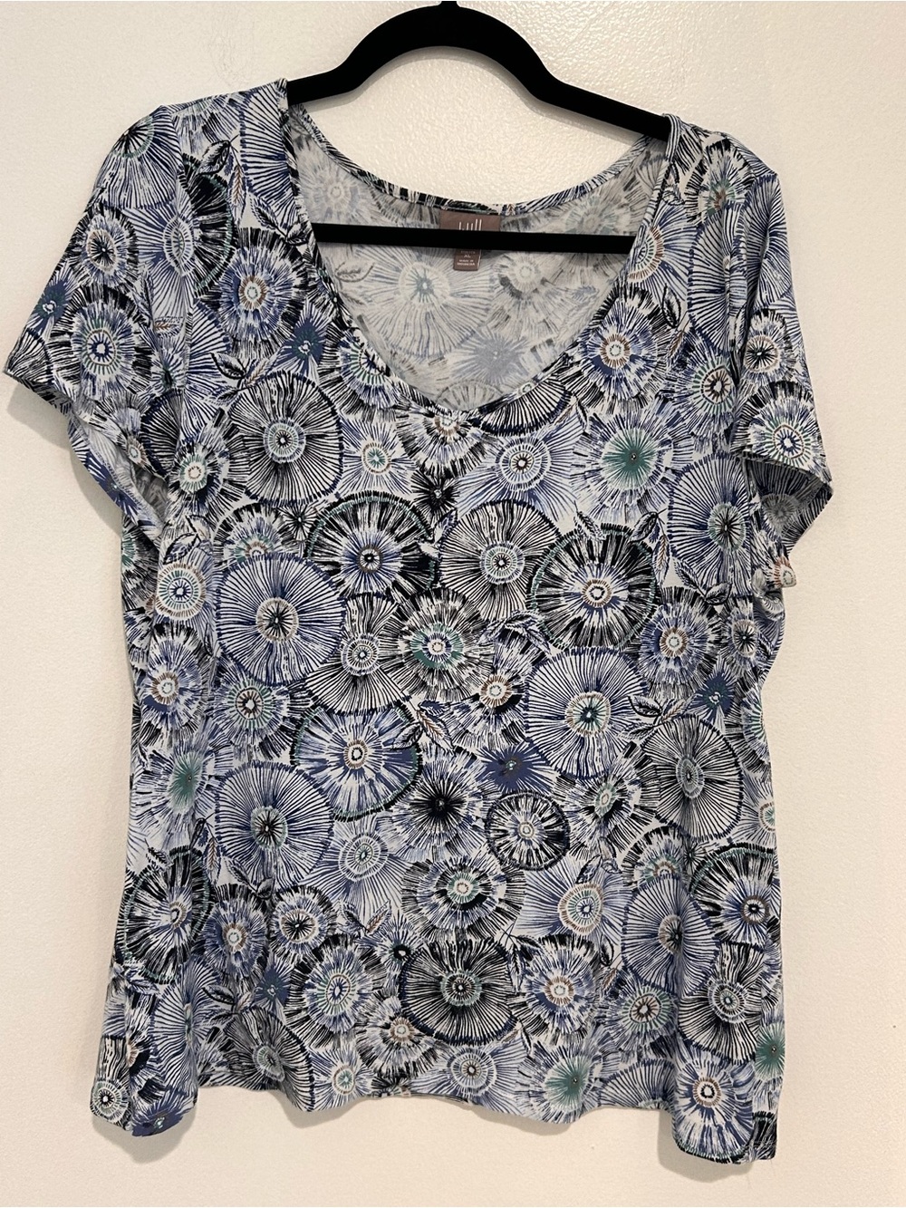 J. Jill Blue and White Floral Radiance V-Neck Tee